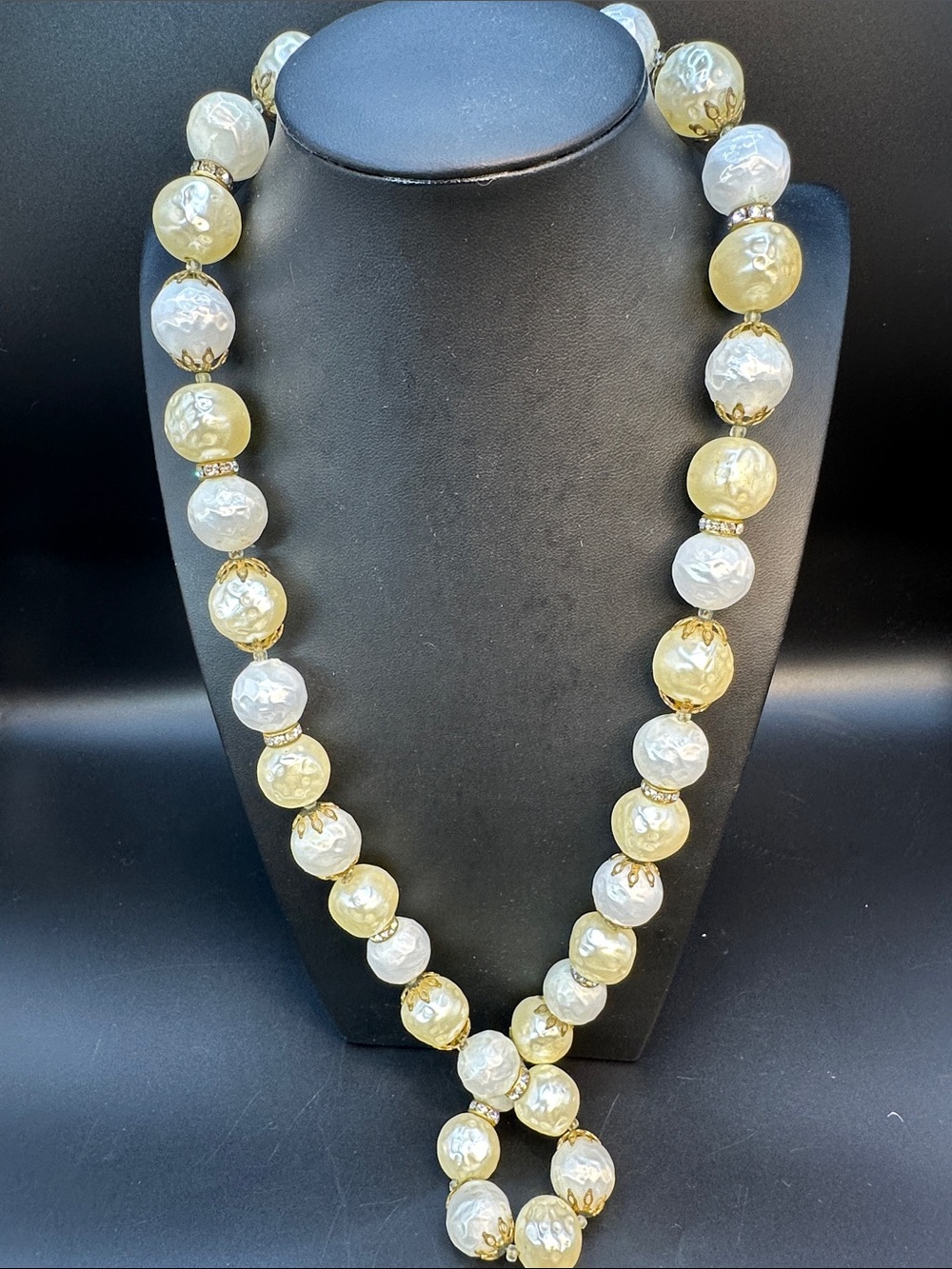 Vintage 1950s Faux Baroque Pearl Necklace 28” Gold Leaves Rondelle Rhinestones
